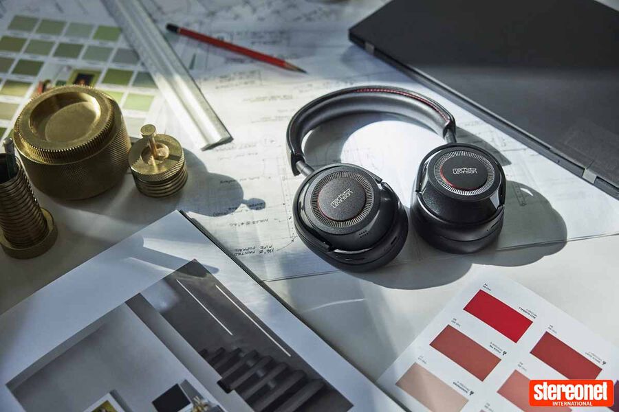 Stereonet Mark Levinson №5909 Noise-Cancelling Headphones Review