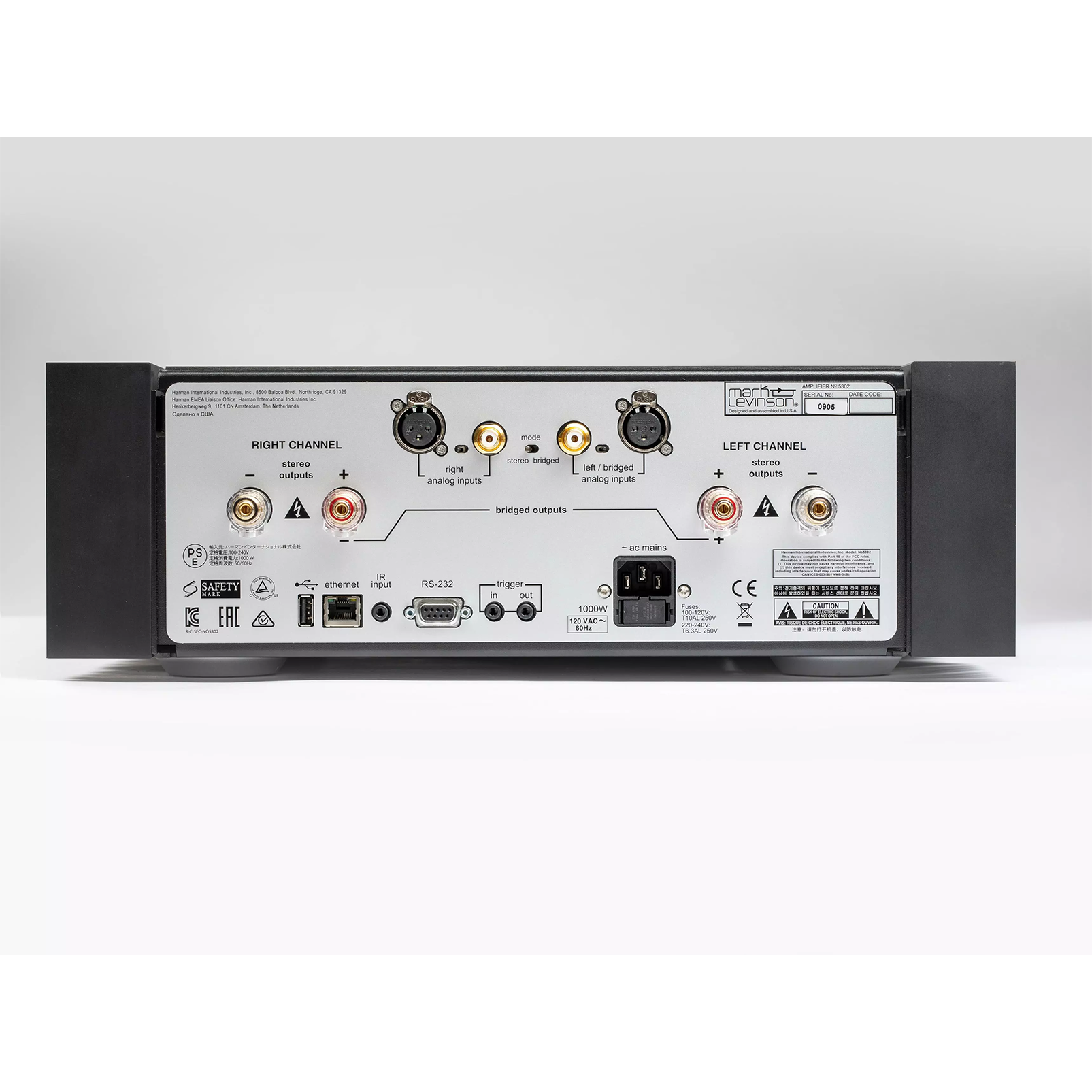 №5302 - Black - Fully-discrete, direct-coupled, dual-monaural, Class AB amplifier - Detailshot 2