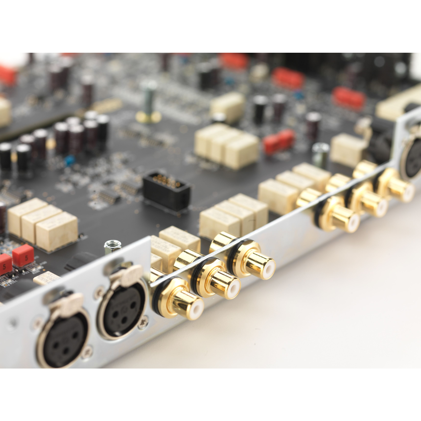 № 526 - Black - Dual-Monaural Preamplifier for Digital and Analog Sources - Detailshot 3